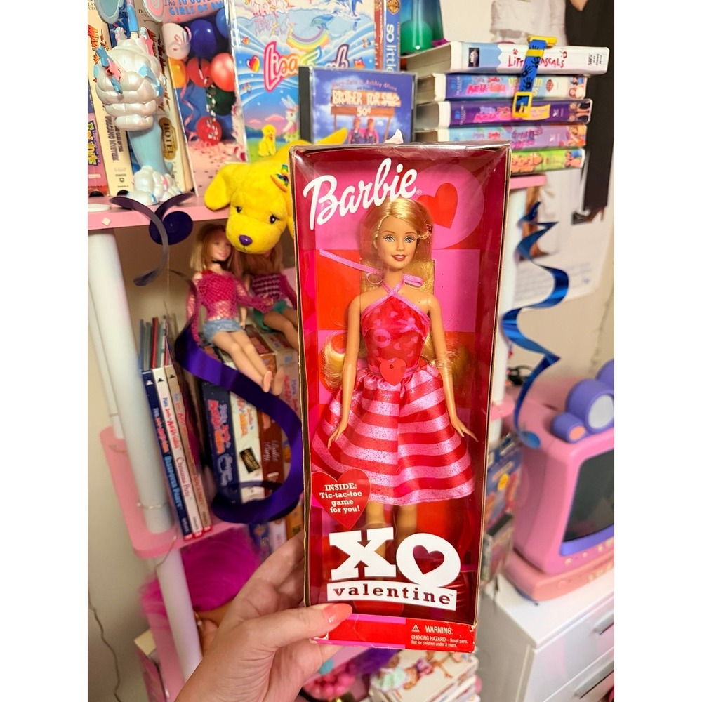 2002 xo valentine Barbie